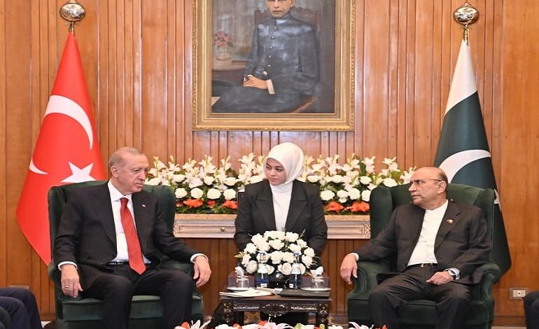 اجتماع بين الرئيس التركي رجب طيب أردوغان والرئيس آصف علي زرداري