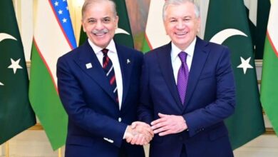 رئيس الوزراء شهباز والرئيس الأوزبكي يؤكدان التزامهما بتعزيز العلاقات