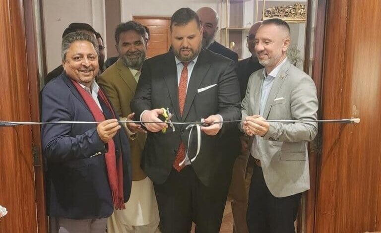 رومانيا تعزز علاقاتها مع باكستان وتفتتح قنصلية فخرية في بيشاور