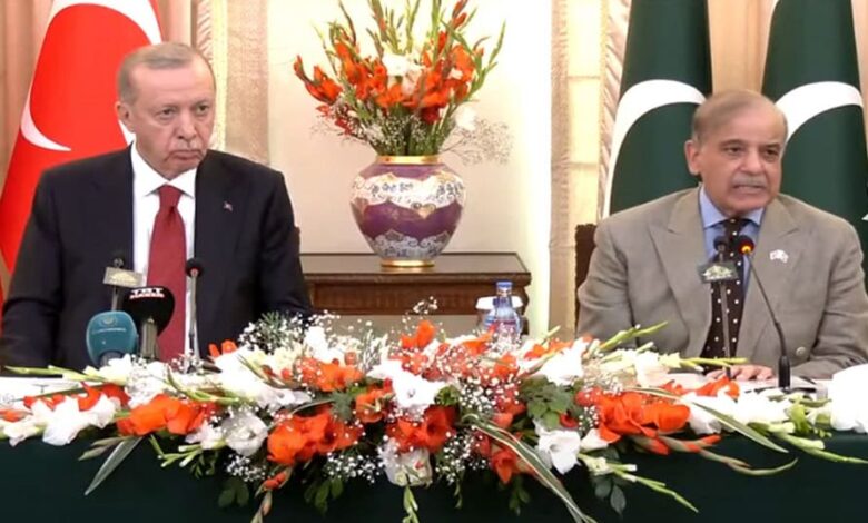 شهباز وأردوغان يتعهدان بإطلاق العنان لإمكانات التجارة والاستثمار الثنائية الكاملة