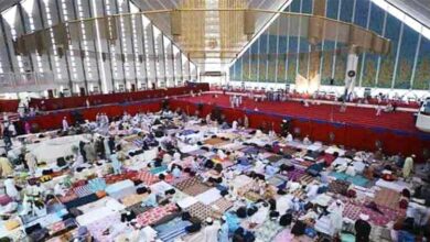 مساجد باكستان تستعد لاستقبال المعتكفين في العشر الأواخر من رمضان