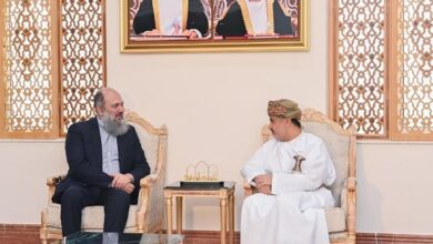 وزير التجارة الباكستاني، جام كمال خان ونظيره العماني، سعيد بن حمود المعولي