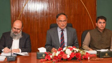 وزير التخطيط الباكستاني يترأس اجتماع اللجنة الأولى لبرنامج تسهيل التصدير