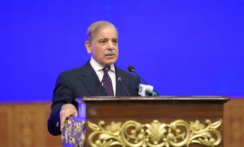 رئيس الوزراء الباكستاني شهباز شريف أمام منتدى الاستثمار الأجنبي المباشر الرقمي