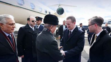 رئيس الوزراء الباكستاني يصل إلى بيلاروسيا