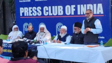 قادة مجلس قانون الأحوال الشخصية للمسلمين في عموم الهند في مؤتمر صحفي في دلهي