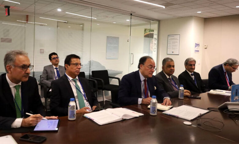 وزير المالية الباكستاني يشيد بدور مؤسسة التمويل الدولية في دعم مشروع ريكو ديك