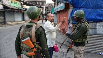 نشطاء يدينون رواية الهند الكاذبة عن "السلام" في كشمير