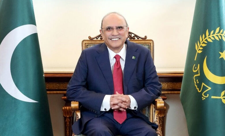 رئيس الوزراء يطلع على الوضع في آزاد كشمير