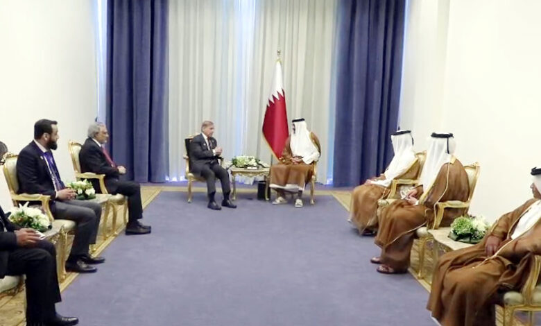 باكستان وقطر تؤكدان تعزيز التعاون ودعم القضية الفلسطينية خلال قمة شرم الشيخ