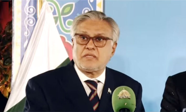 إسحاق دار يؤكد على ضرورة الحل السلمي لنزاع كشمير