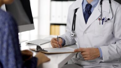 الهند تكثف حملتها ضد الأطباء الكشميريين المتعلمين في باكستان وبنغلاديش