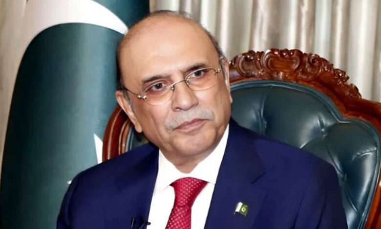 زرداري يعرب عن حزنه لوفاة الباحثة والأديبة عريفة سيدة زهرة