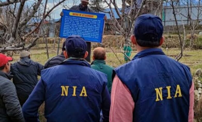 سلطات هندية تصادر ممتلكات زعيم كشميري بارز بولواما