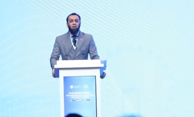 ترار يدعو إلى بناء شراكات لمكافحة التطرف على الإنترنت