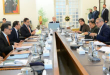 شهباز شريف يستعين بخبراء دوليين لتعزيز مشاريع السكك الحديدية