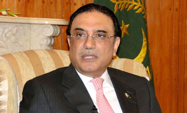 آصف علي زرداري يهنئ بولندا بيوم الاستقلال