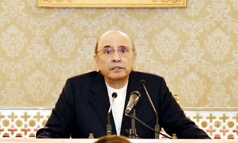 الرئيس الباكستاني: مواجهة تحديات العالم تتطلب عملاً جماعيًا وحوارًا بنّاءً