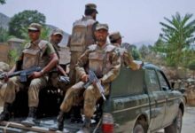 القوات الباكستانية تجهِز على 23 عنصرًا من خوارج الوكالة الهندية في عمليتين بشمال غرب البلاد