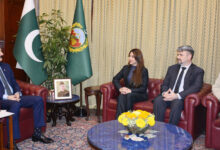 محافظ خيبر بختونخوا يؤكد على تعزيز العلاقات الباكستانية الأمريكية
