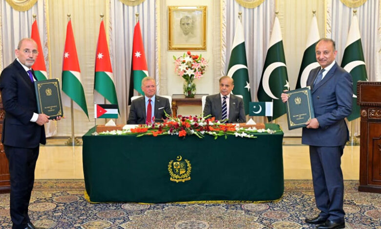 باكستان والأردن توقعان 4 مذكرات تفاهم في مجالات الثقافة والإعلام والتعليم