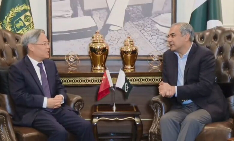 باكستان والصين تتفقان على تعزيز التعاون في مكافحة الإرهاب