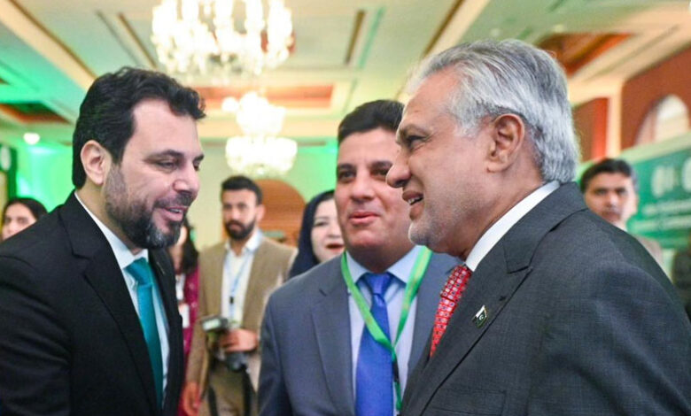 التقى نائب رئيس الوزراء ووزير الخارجية السيناتور إسحاق دار مع رئيس اللجنة العليا للانتخابات في سوريا الدكتور محمد طه الأحمد على