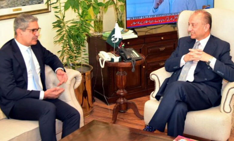 باكستان وكندا تناقشان سبل تعزيز العلاقات الثنائية