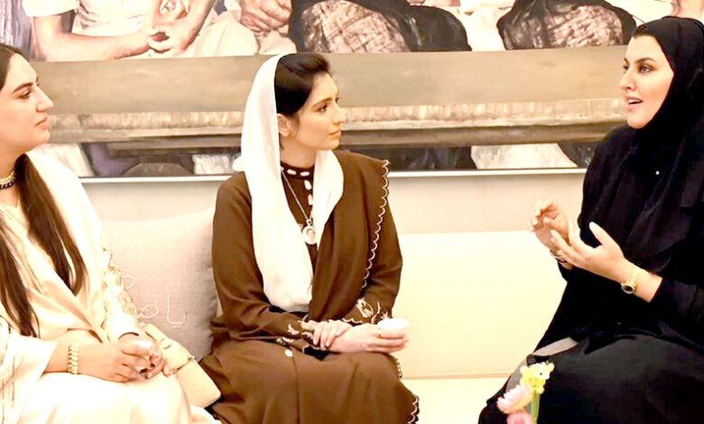 السيدة الأولى تشيد برعاية الأمومة والطفولة خلال زيارتها لأبوظبي