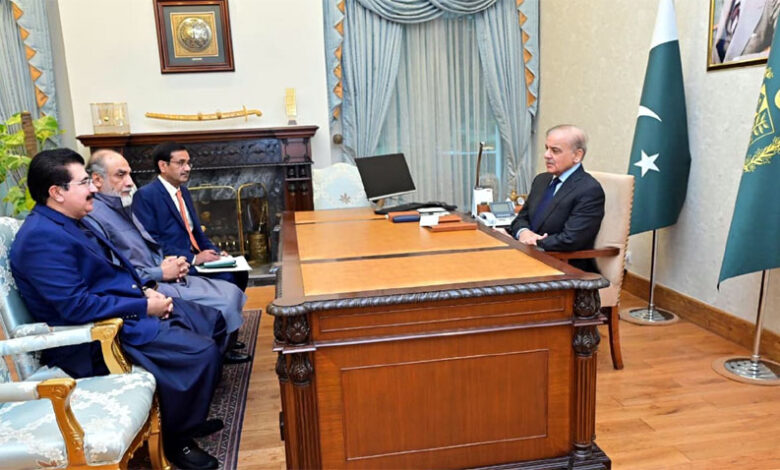 رئيس الوزراء ووزير العلوم والتكنولوجيا يناقشان الوضع السياسي في البلاد