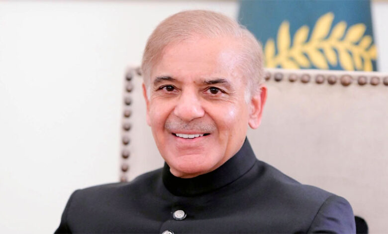 رئيس الوزراء يشيد بدور المحامين في تعزيز الديمقراطية