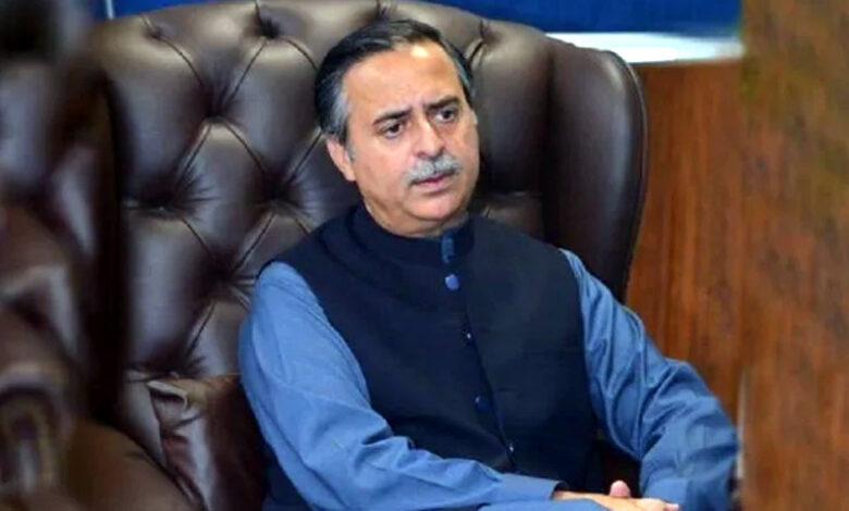 جونيد أنور يصل لندن للمشاركة في اجتماعات المنظمة البحرية الدولية