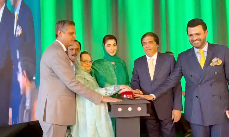 رئيسة وزراء البنجاب يفتتح مشروع الحافلات الكهربائية في راولبندي