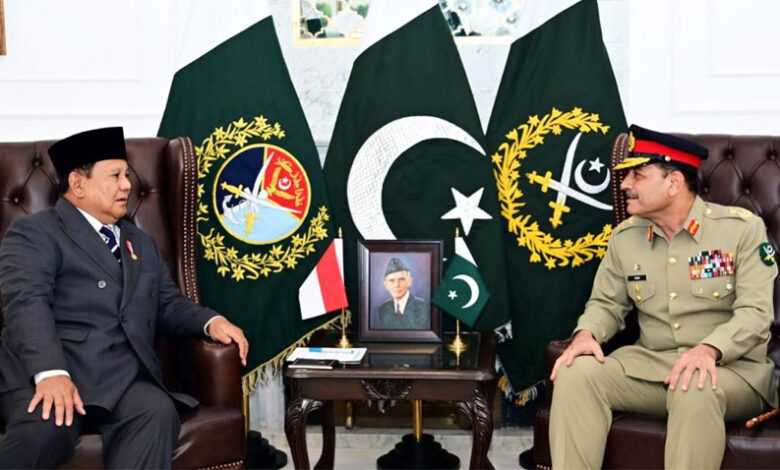 تعزيز التعاون الدفاعي بين باكستان وإندونيسيا لرفع الأمن الإقليمي