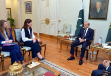 باكستان وبريطانيا تتعهدان  بتعميق التعاون في المجالات الرئيسية