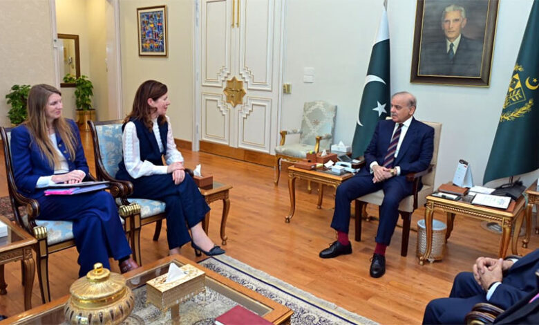 باكستان وبريطانيا تتعهدان  بتعميق التعاون في المجالات الرئيسية