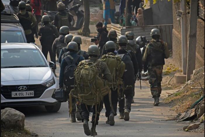 انفجار قنبلة في نيودلهي وهدم منازل في كشمير.. تطبيع لجرائم الحرب في الهند