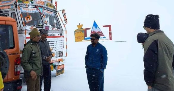 إغلاق طريق ليه-مانالي بسبب الثلوج والطقس القاسي