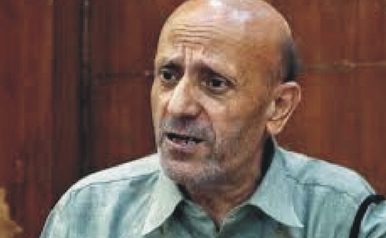 برلماني كشميري يعلن إضراباً عن الطعام احتجاجاً على الاعتداءات الهندية