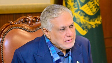 باكستان: دار يراجع استعدادات زيارة رئيس الوزراء إلى سويسرا