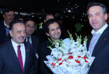 وزير الطاقة التركي يصل إلى إسلام آباد