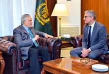 نائب رئيس الوزراء يؤكد على تعزيز العلاقات الاقتصادية مع كندا