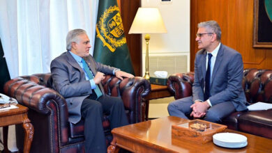 نائب رئيس الوزراء يؤكد على تعزيز العلاقات الاقتصادية مع كندا