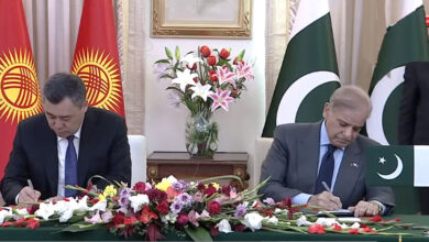 رئيس الوزراء والرئيس القرغيزي يوقعان بيانا مشتركا لتعزيز التعاون