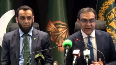 الحكومة الباكستانية تؤكد تسريع الخصخصة وتصف بيع الخطوط الجوية الدولية بلحظة تاريخية