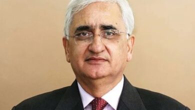 خورشيد ينتقد المحكمة العليا الهندية لانحيازها في قضية المادة 370