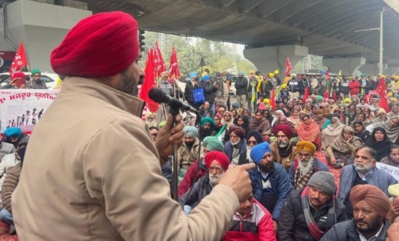 المزارعون والعمال في الهند يحتجون ضد سياسات مودي