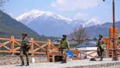 من المراقبة إلى الإقصاء: حرب الهندوتفا تتعمق في كشمير