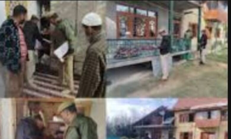 الشرطة الهندية تداهم منزل عضو الجماعة الإسلامية في بولواما