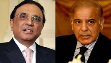 الرئيس الباكستاني ورئيس الوزراء يعربان عن الحزن لحريق كراتشي